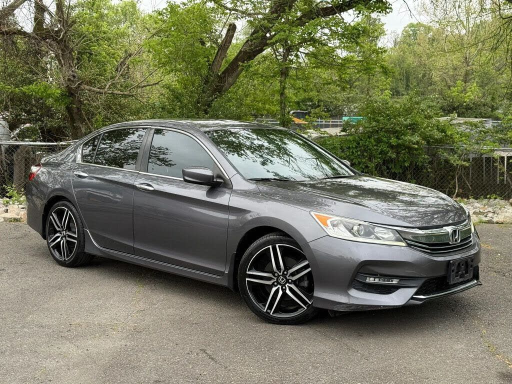 2017 HONDA Accord