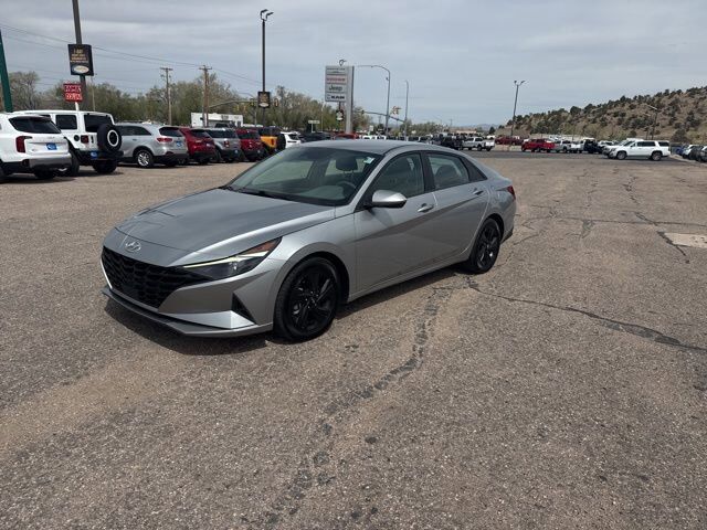 2021 HYUNDAI Elantra