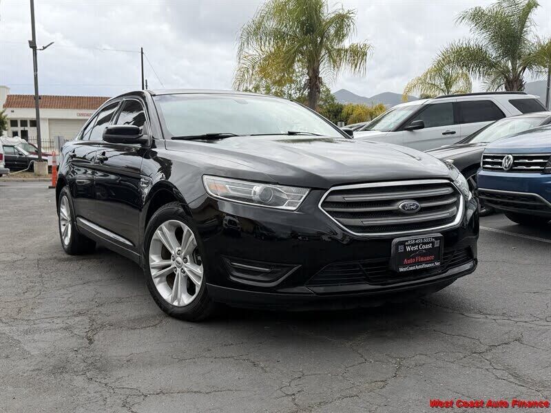 2016 FORD Taurus