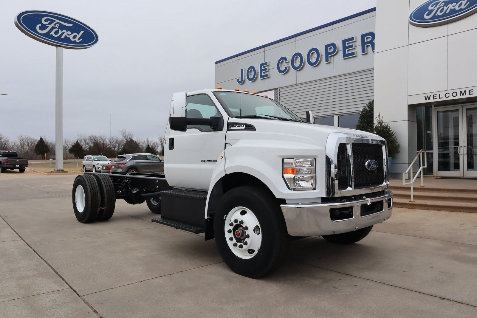 2025 FORD F-750
