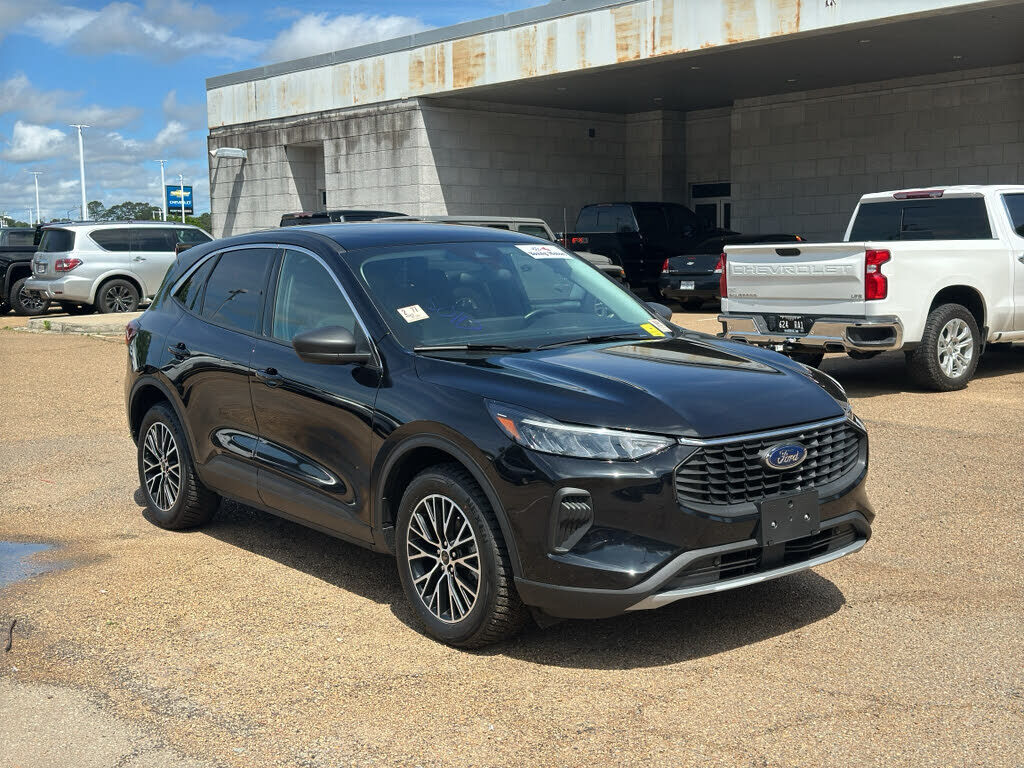 2023 FORD Escape