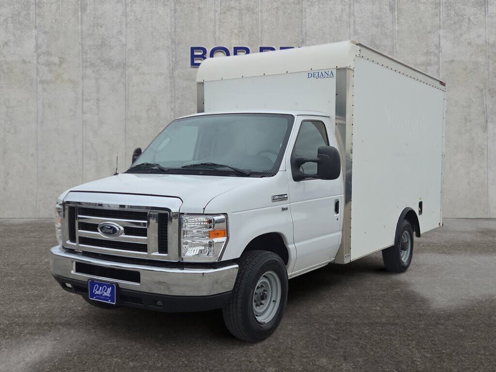 2017 FORD E-350