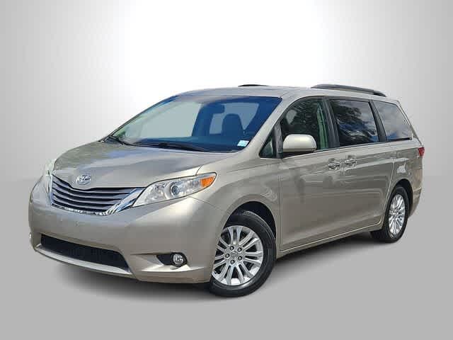 2017 TOYOTA Sienna