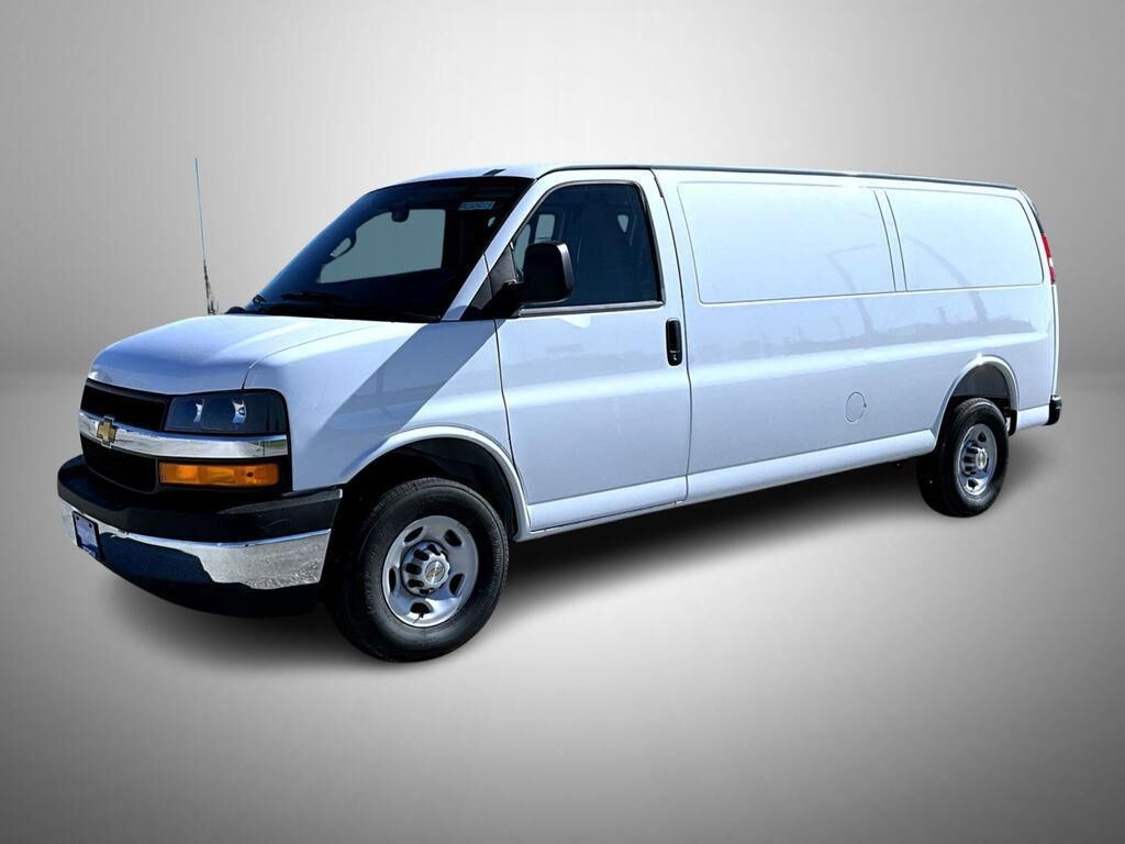 2026 CHEVROLET Express