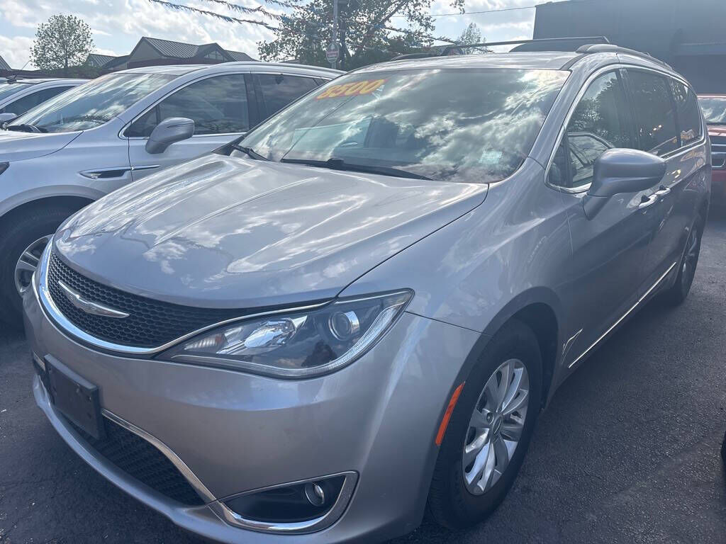 2017 CHRYSLER Pacifica