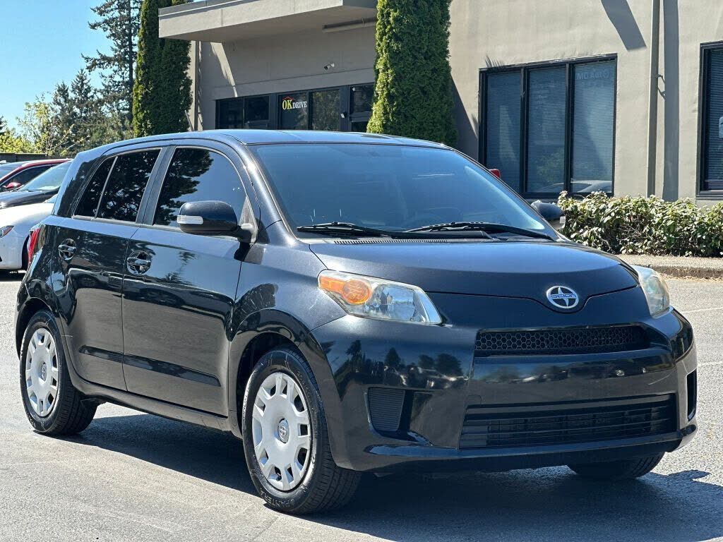 2013 TOYOTA SCION