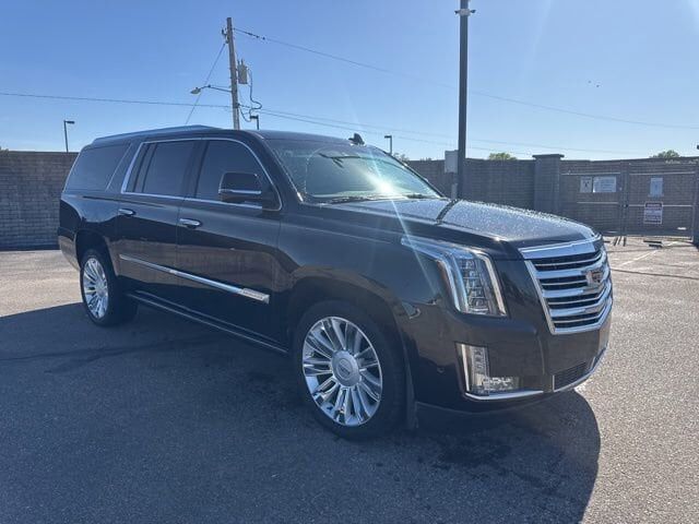 2018 CADILLAC Escalade ESV