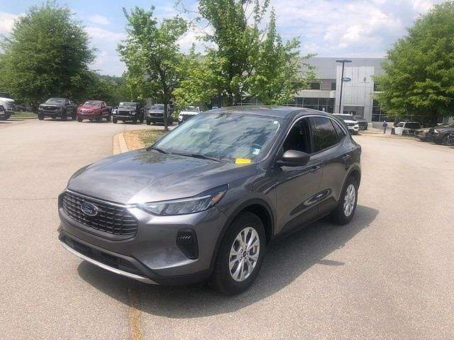 2024 FORD Escape