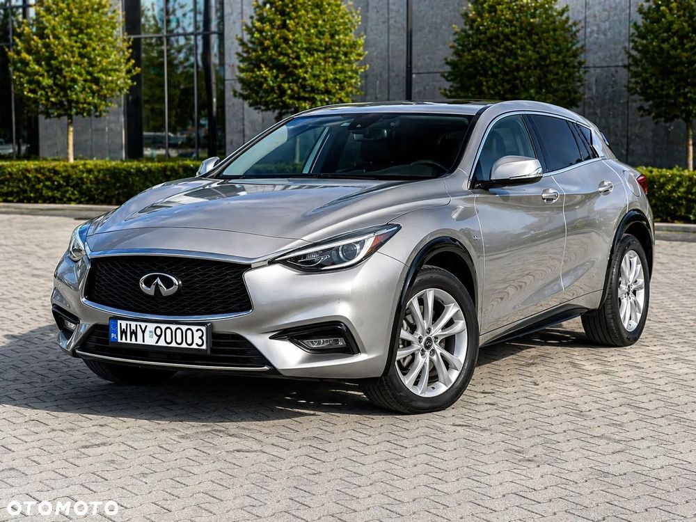 Infiniti QX30