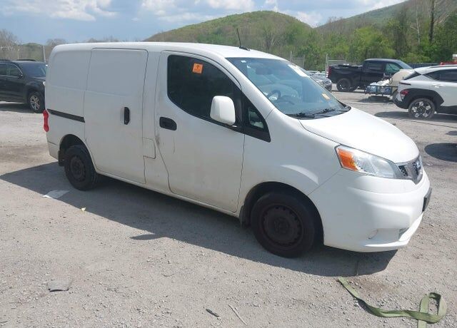 2017 NISSAN NV200