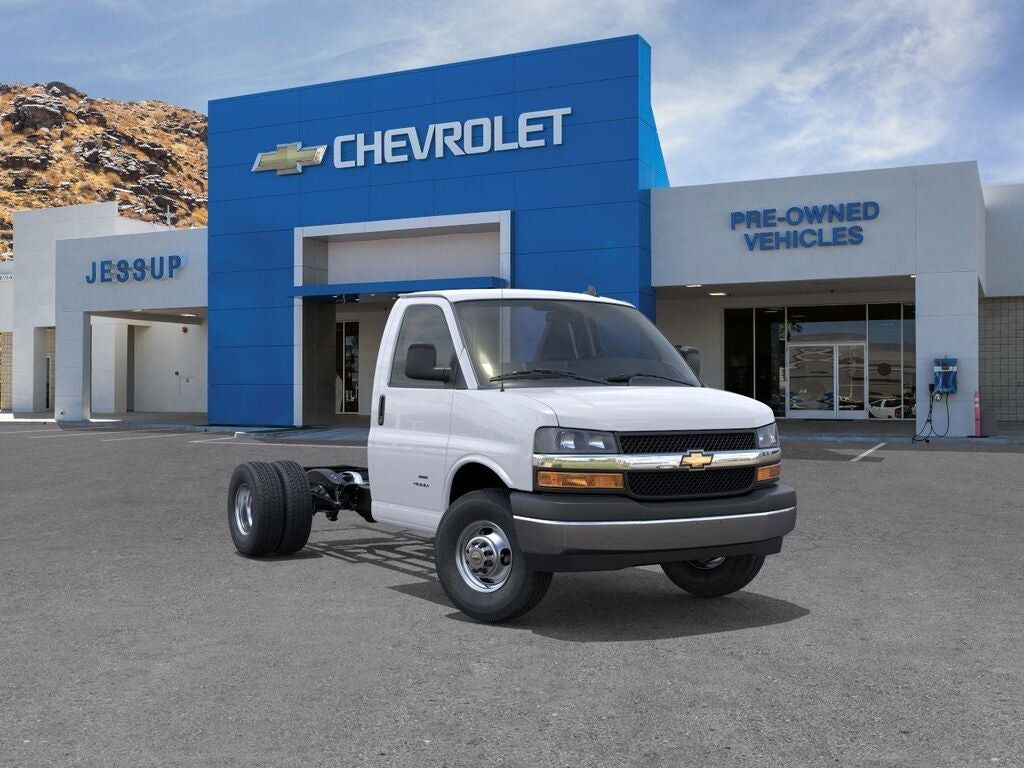 2025 CHEVROLET Express