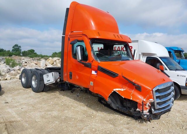 2021 FREIGHTLINER Cascadia