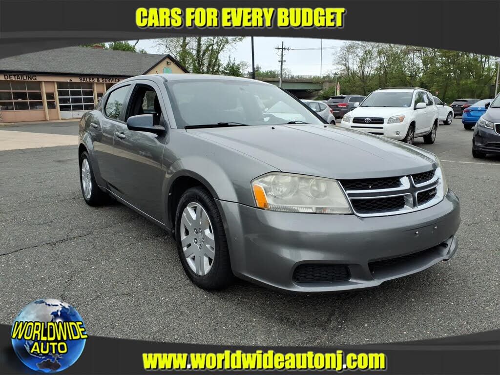 2012 DODGE Avenger