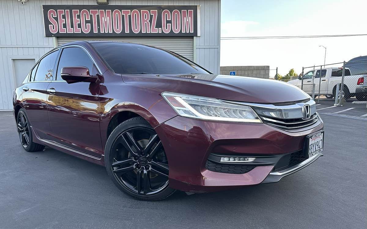 2017 HONDA Accord