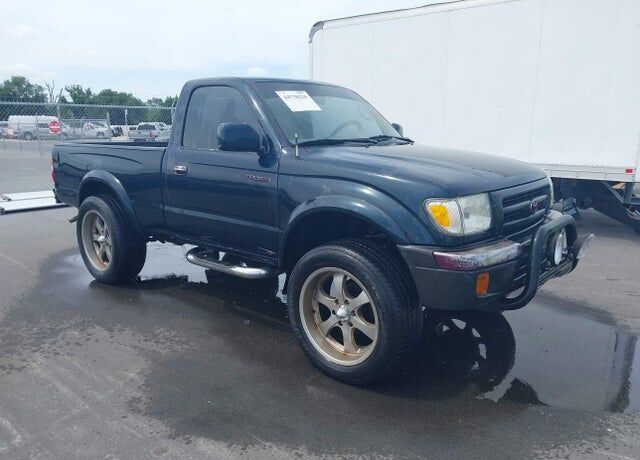 2000 TOYOTA Tacoma