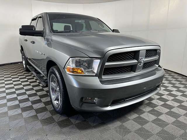 2012 DODGE Ram