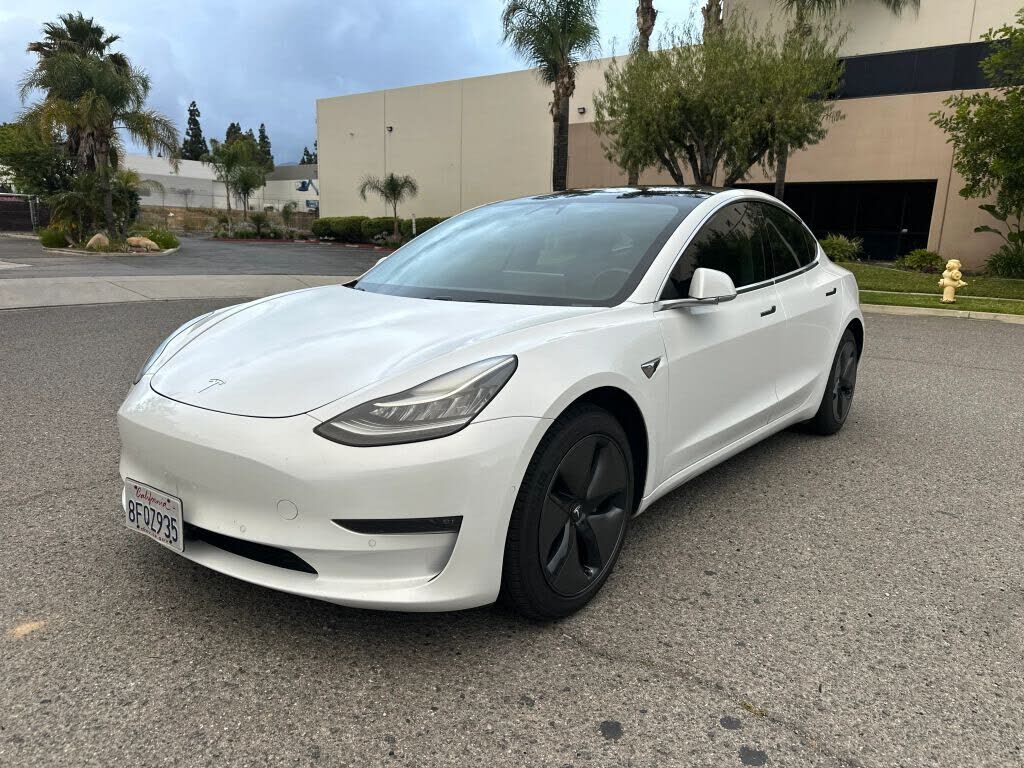 2018 TESLA Model 3