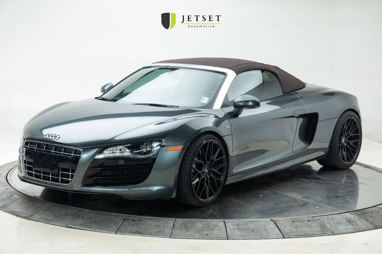 2011 AUDI R8