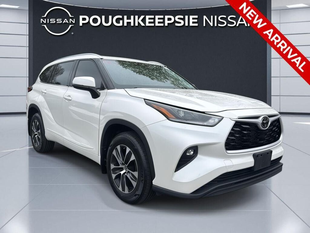 2021 TOYOTA Highlander