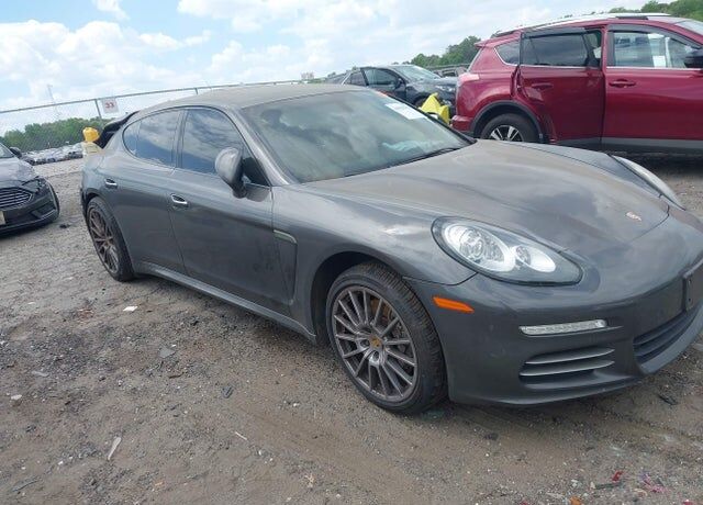2015 PORSCHE Panamera