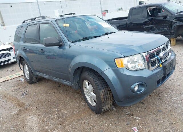 2011 FORD Escape