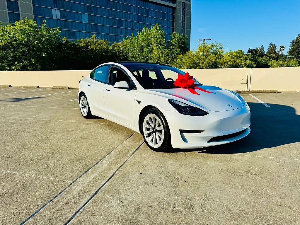 2021 TESLA Model 3
