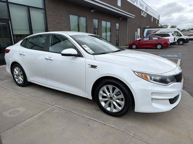 2017 KIA Optima