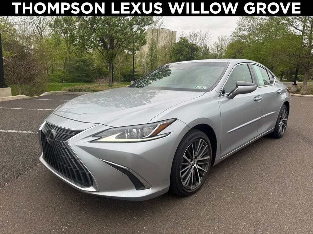 2023 LEXUS ES