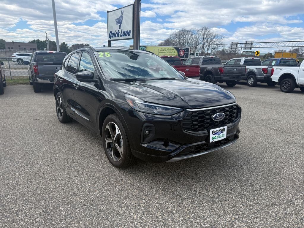 2025 FORD Escape