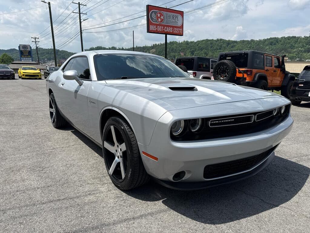 2019 DODGE Challenger