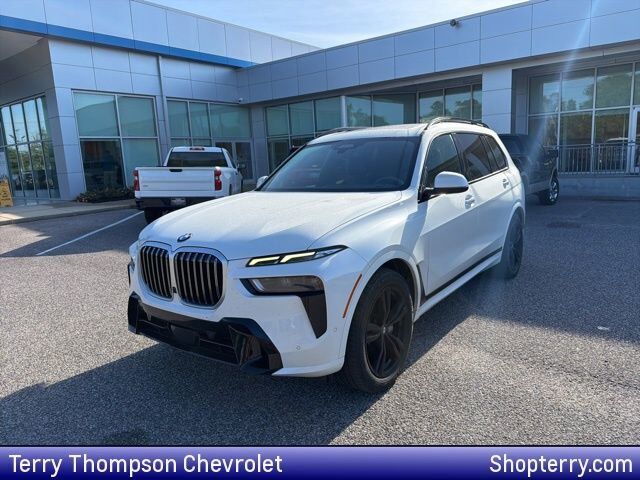 2023 BMW X7