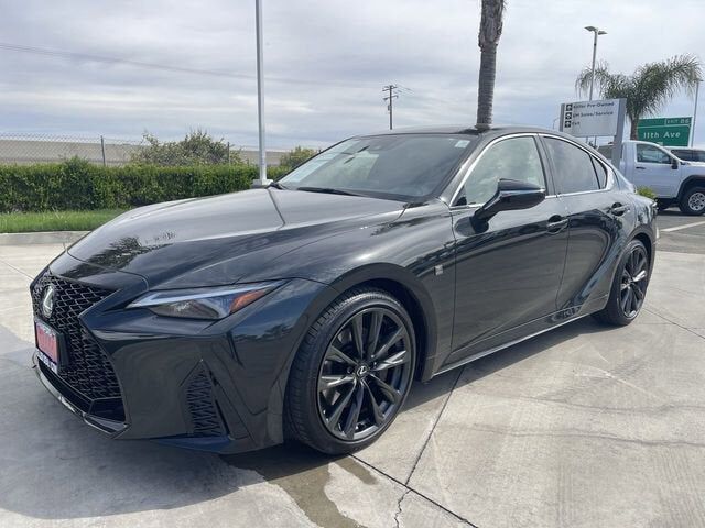 2025 LEXUS IS