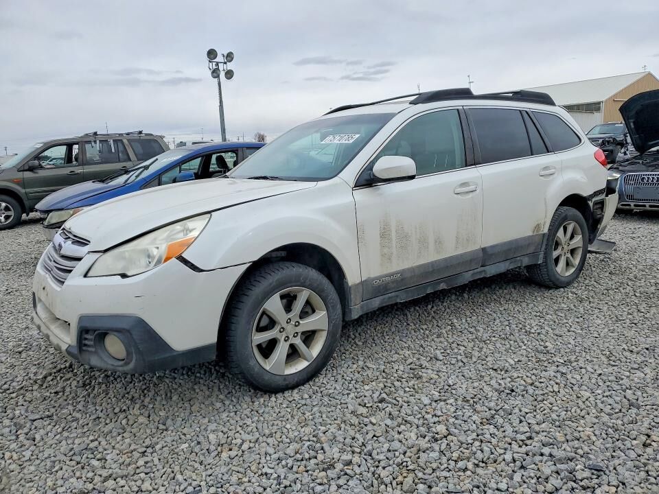 2013 SUBARU Outback