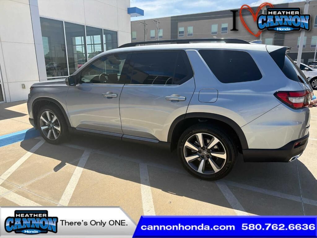 2023 HONDA Pilot