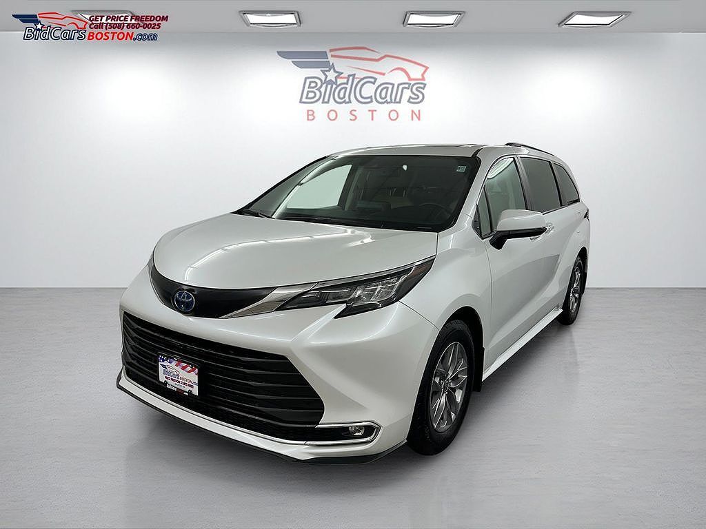2022 TOYOTA Sienna