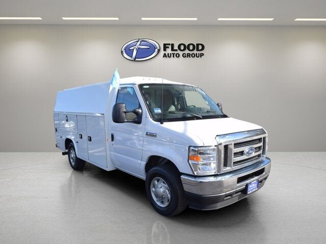2023 FORD E-350