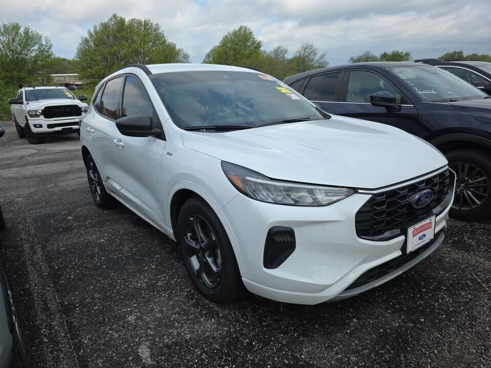 2023 FORD Escape