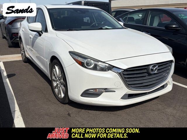 2017 MAZDA Mazda3