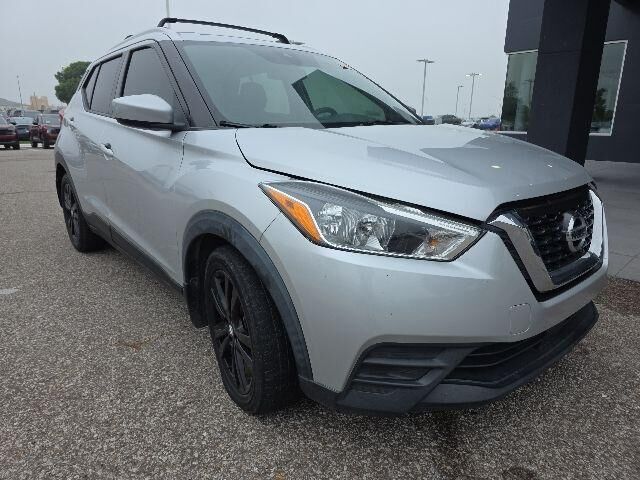 2020 NISSAN Kicks