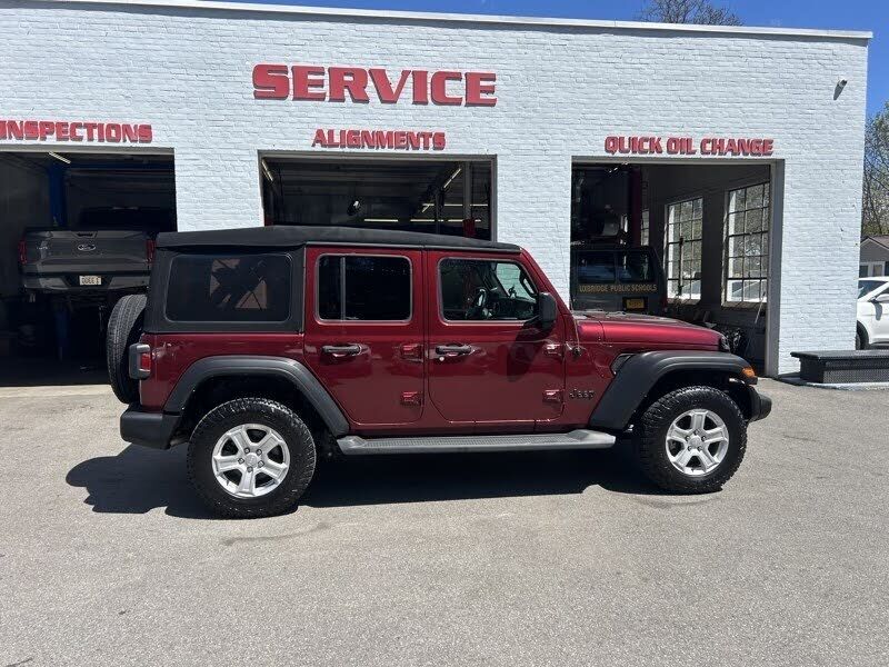2022 JEEP Wrangler