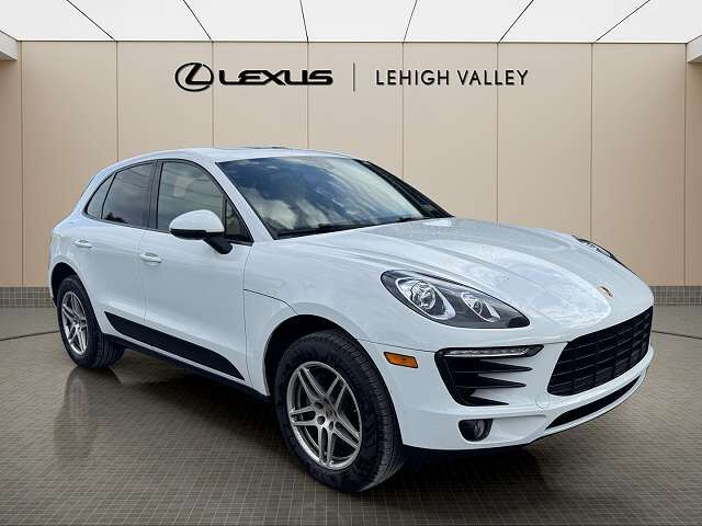 2018 PORSCHE Macan