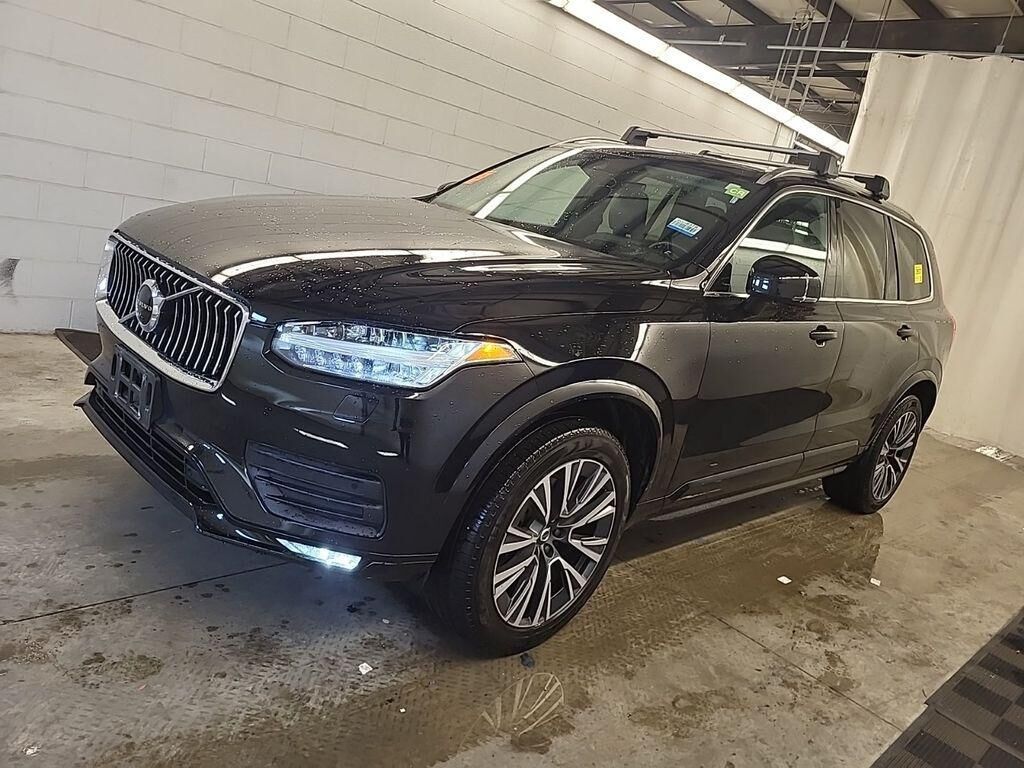 2022 VOLVO XC90
