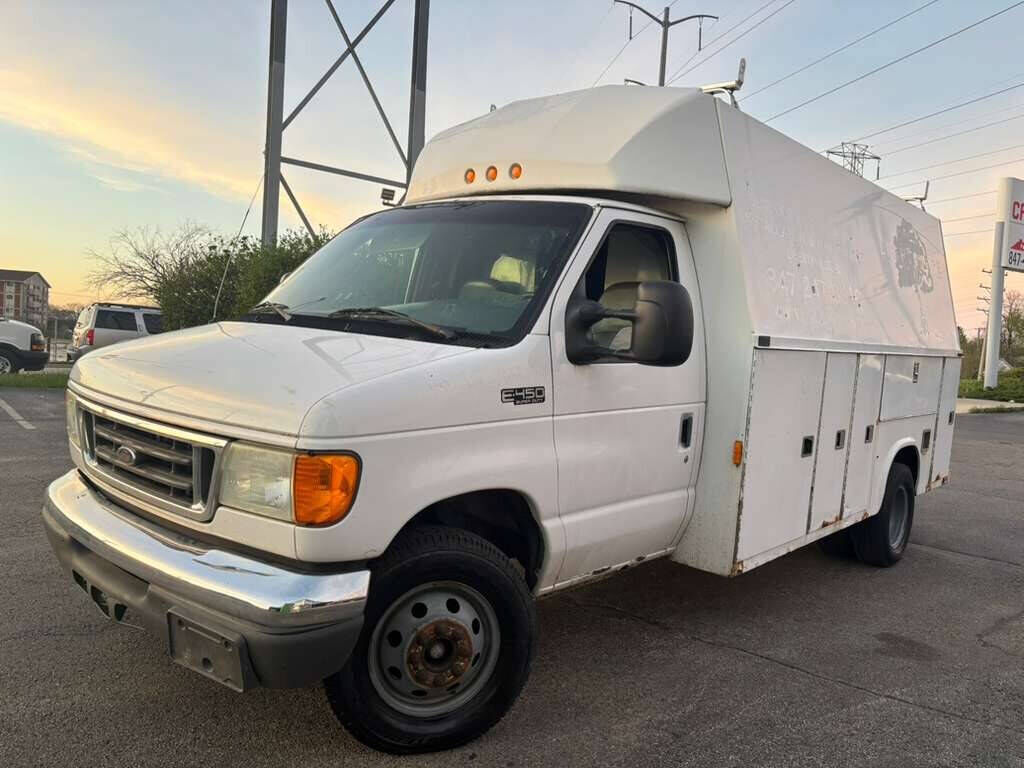 2005 FORD E-450