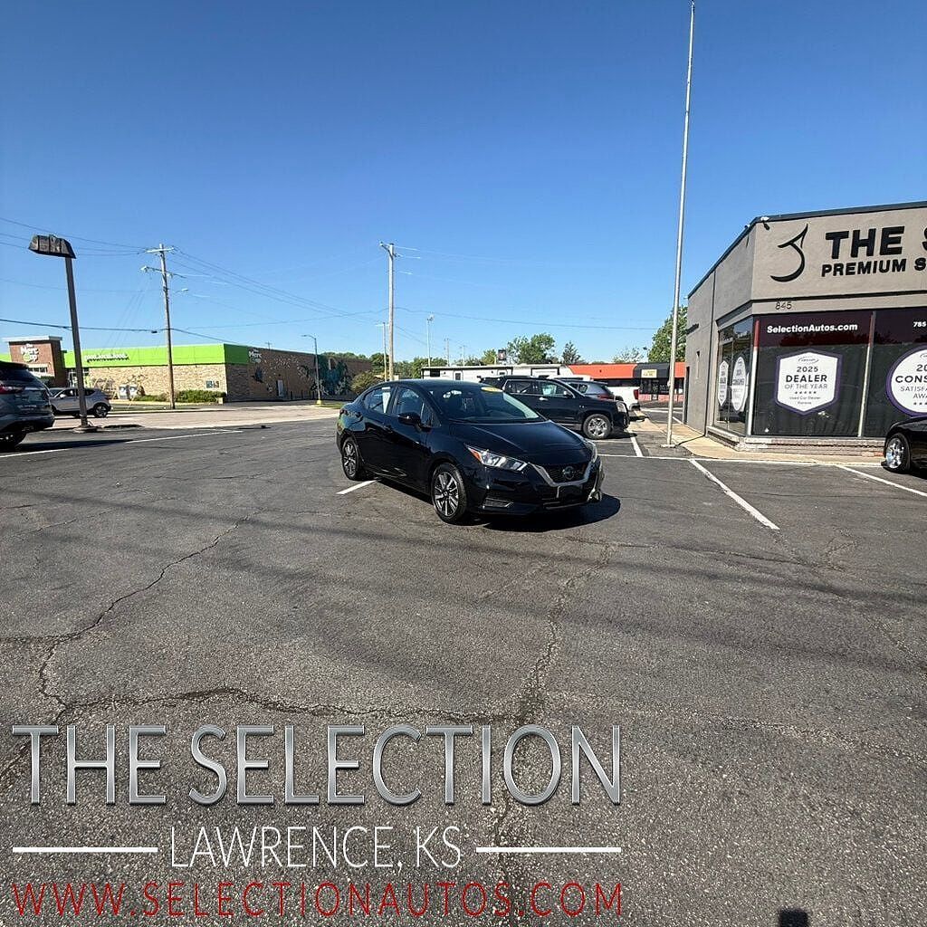 2021 NISSAN Versa