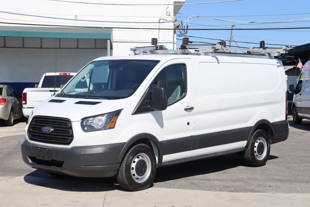 2018 FORD Transit
