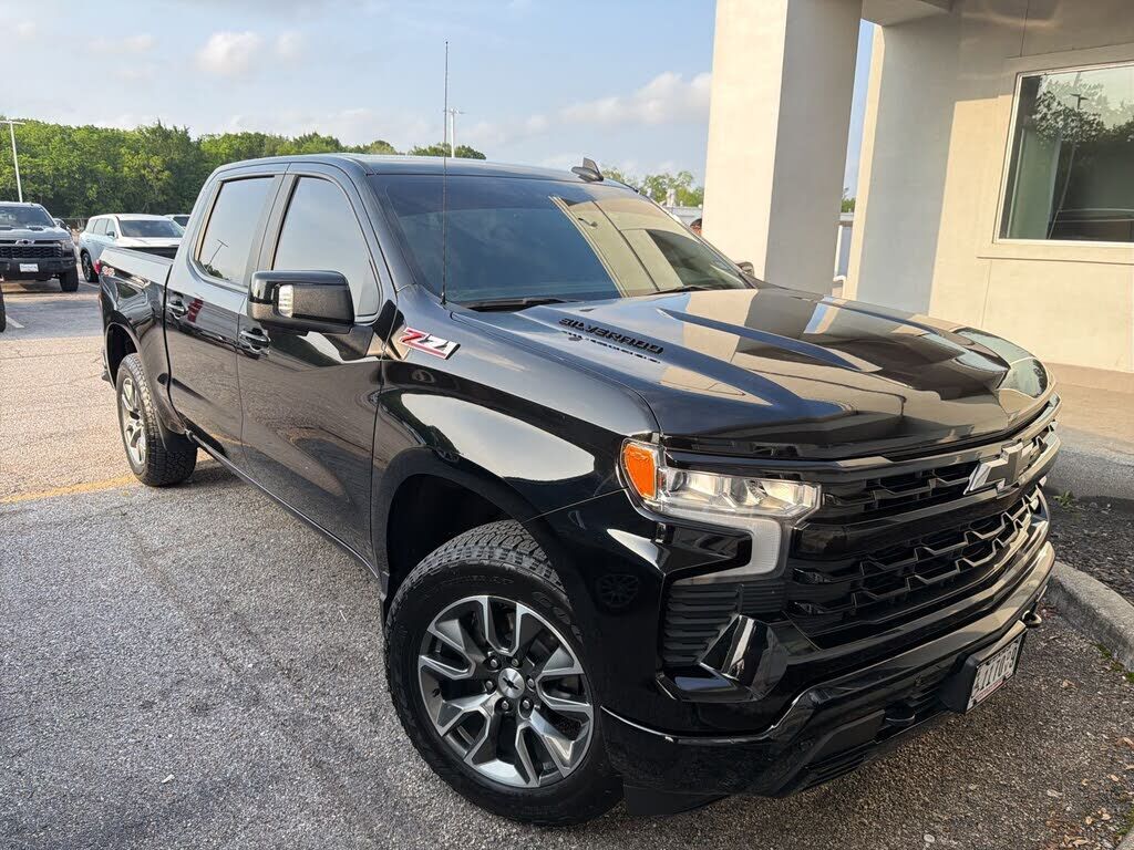 2025 CHEVROLET Silverado