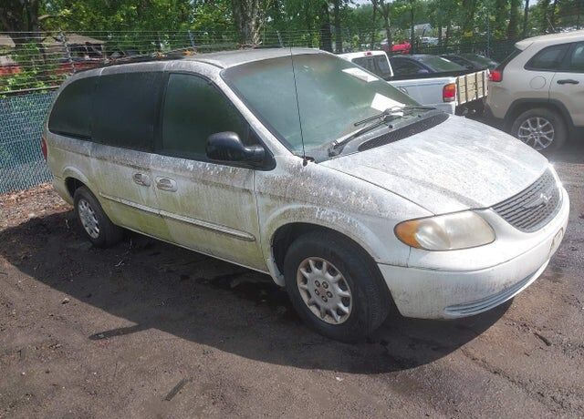 2002 CHRYSLER Town and Country
