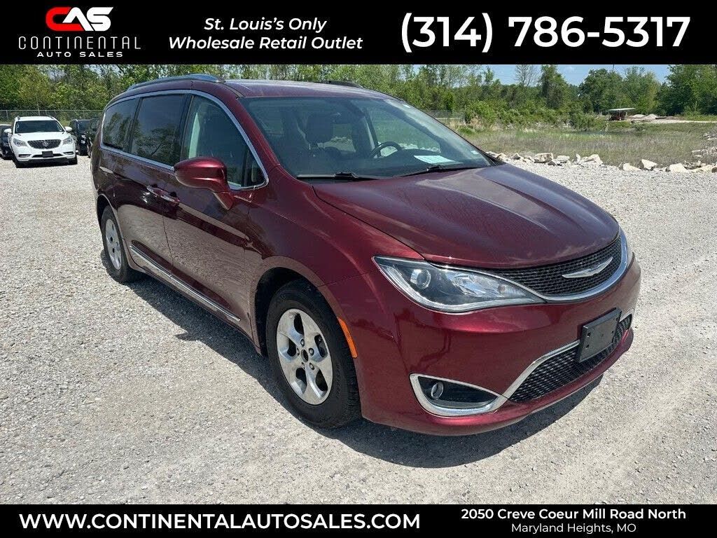 2017 CHRYSLER Pacifica