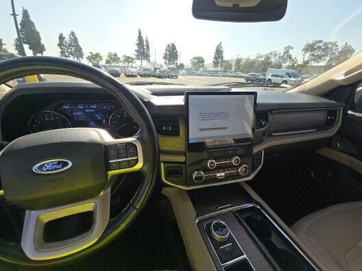 2022 FORD Expedition