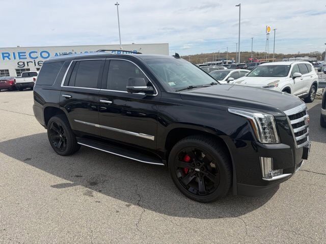 2017 CADILLAC Escalade